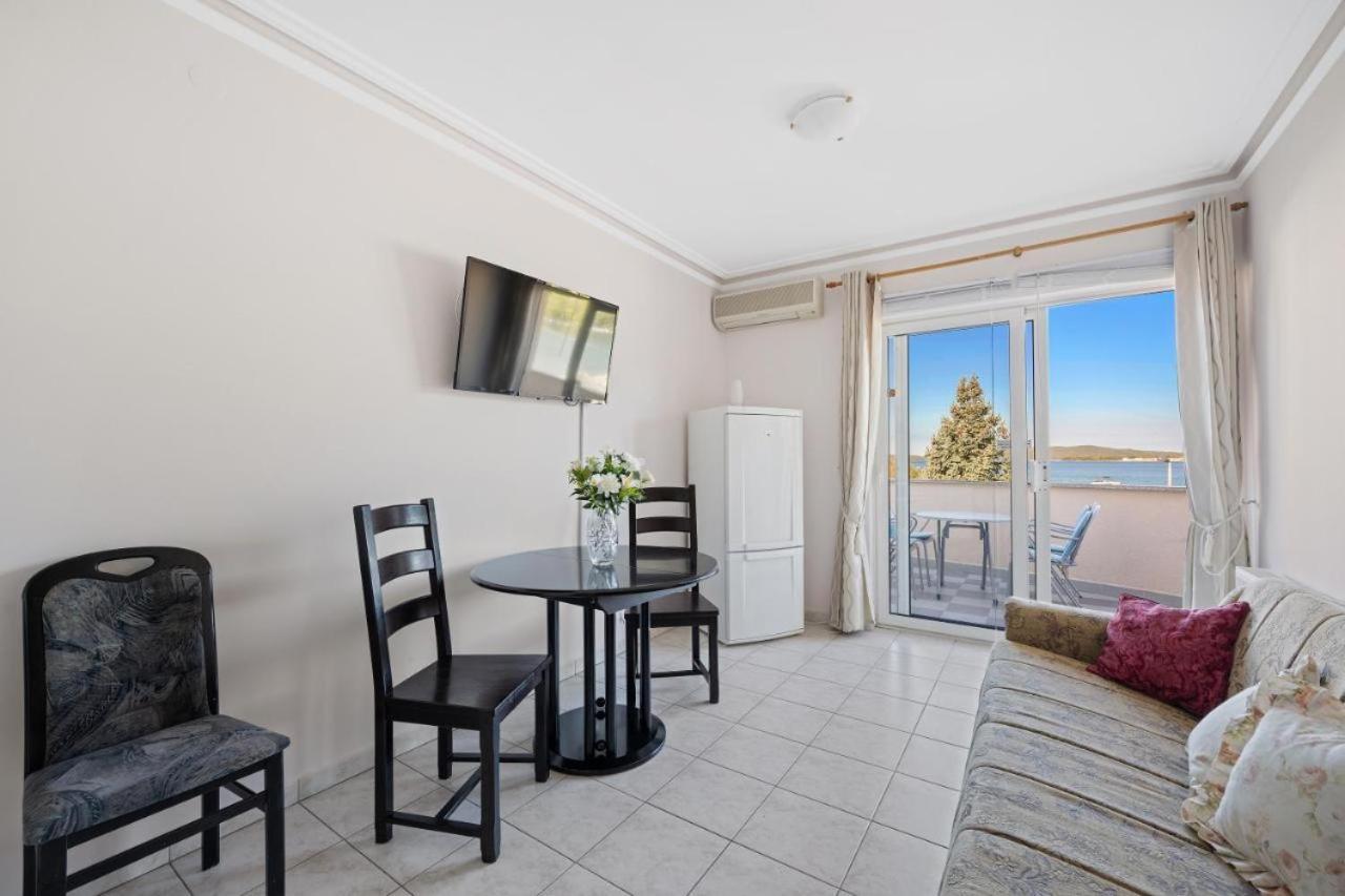 Villa Australia ซาบอริซ ภายนอก รูปภาพ