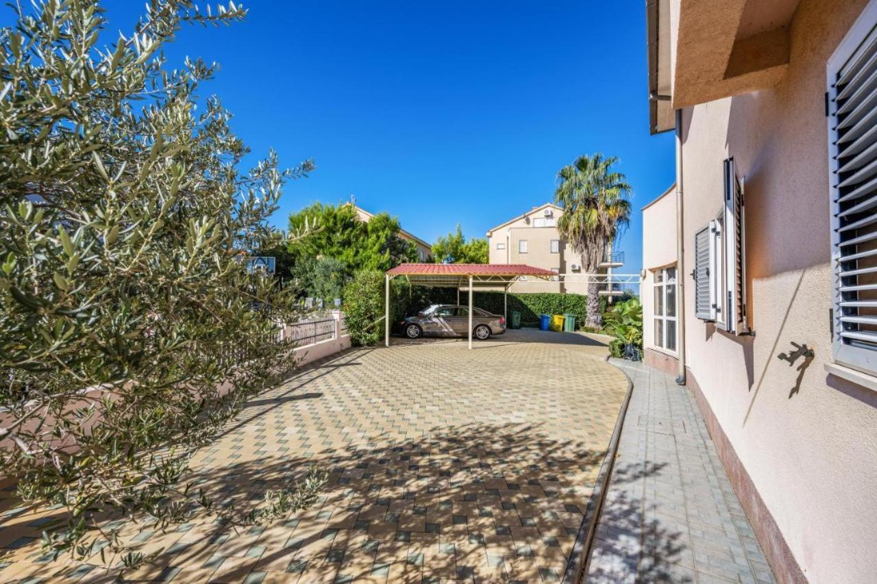 Villa Australia ซาบอริซ ภายนอก รูปภาพ